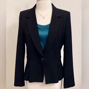 BRAND NEW WITH TAGS!! White House Black Market Blazer | FLATTERING STYLE!! ✨